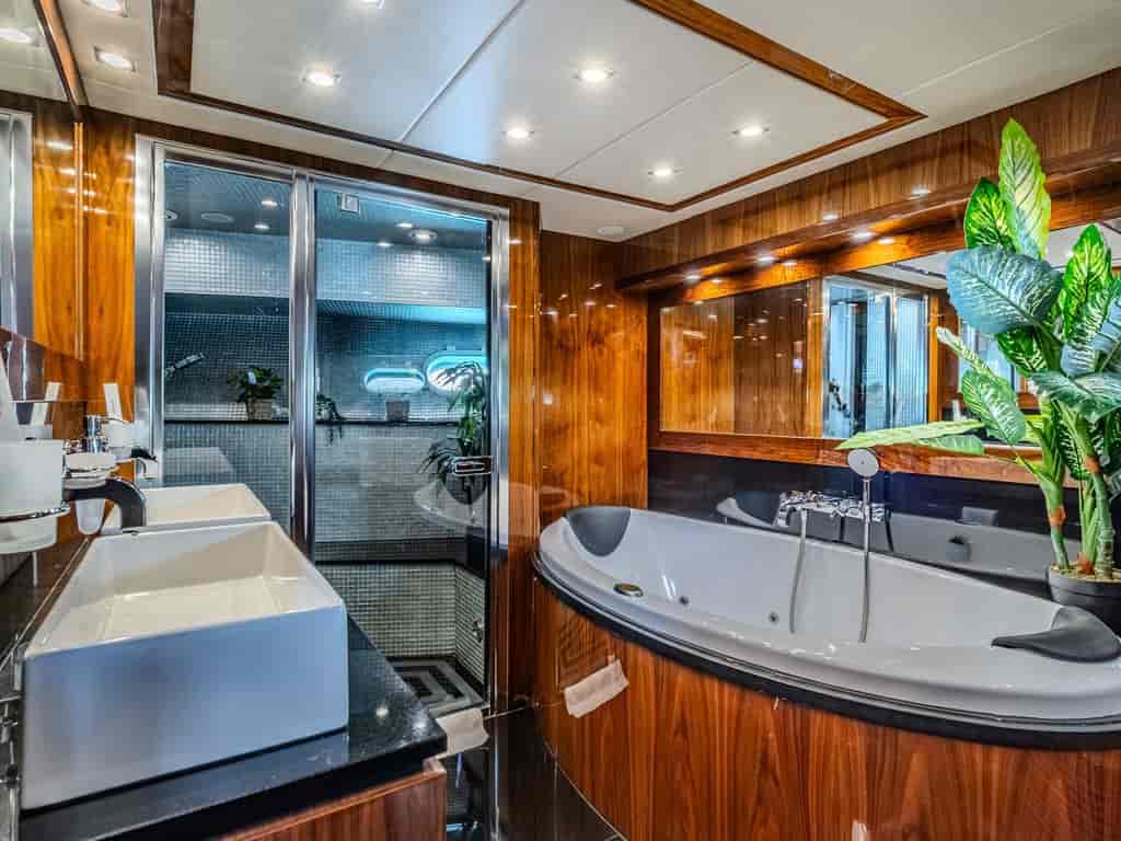 Boat picture 9