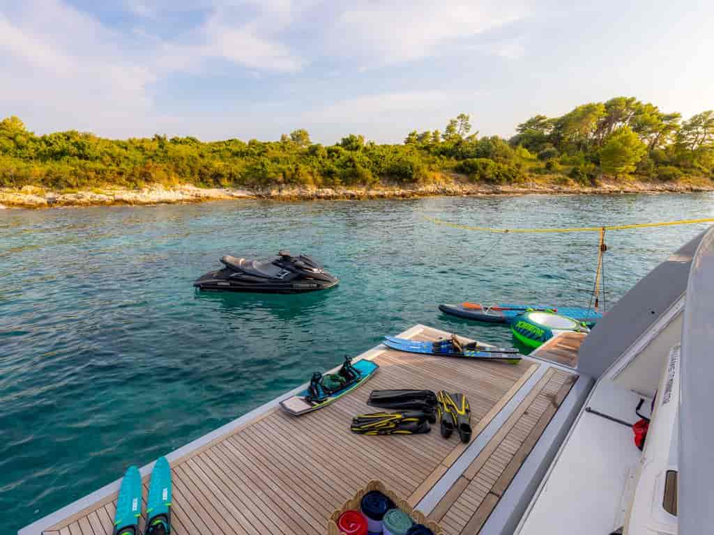 Boat picture 17
