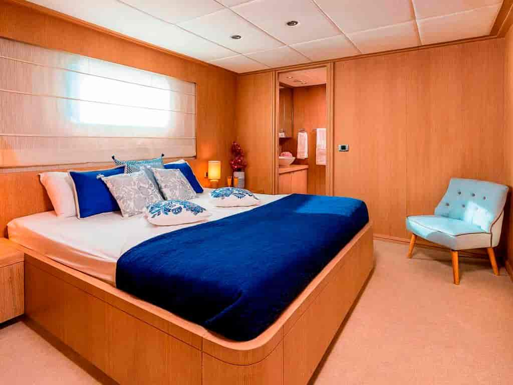 Boat picture 9