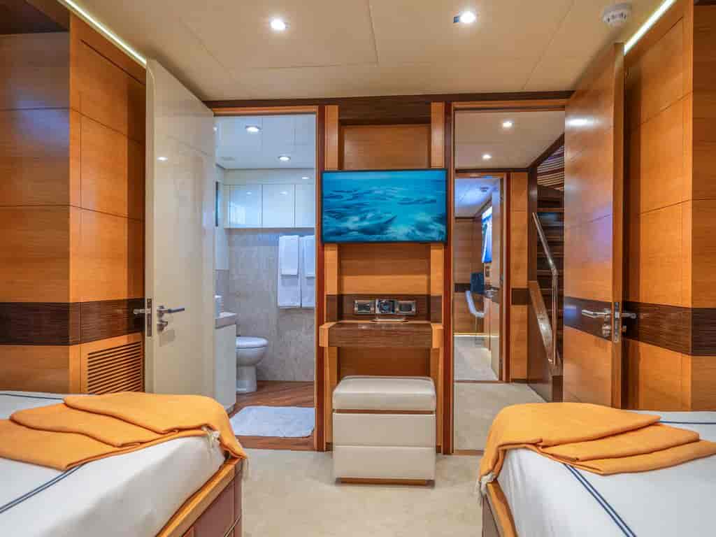 Boat picture 8