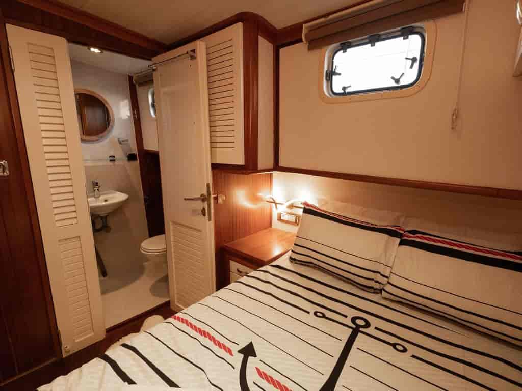 Boat picture 9