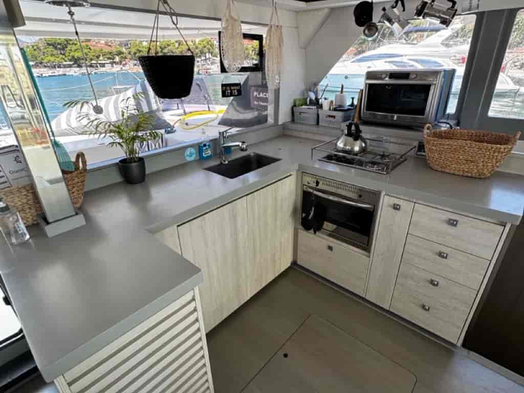 Boat picture 16