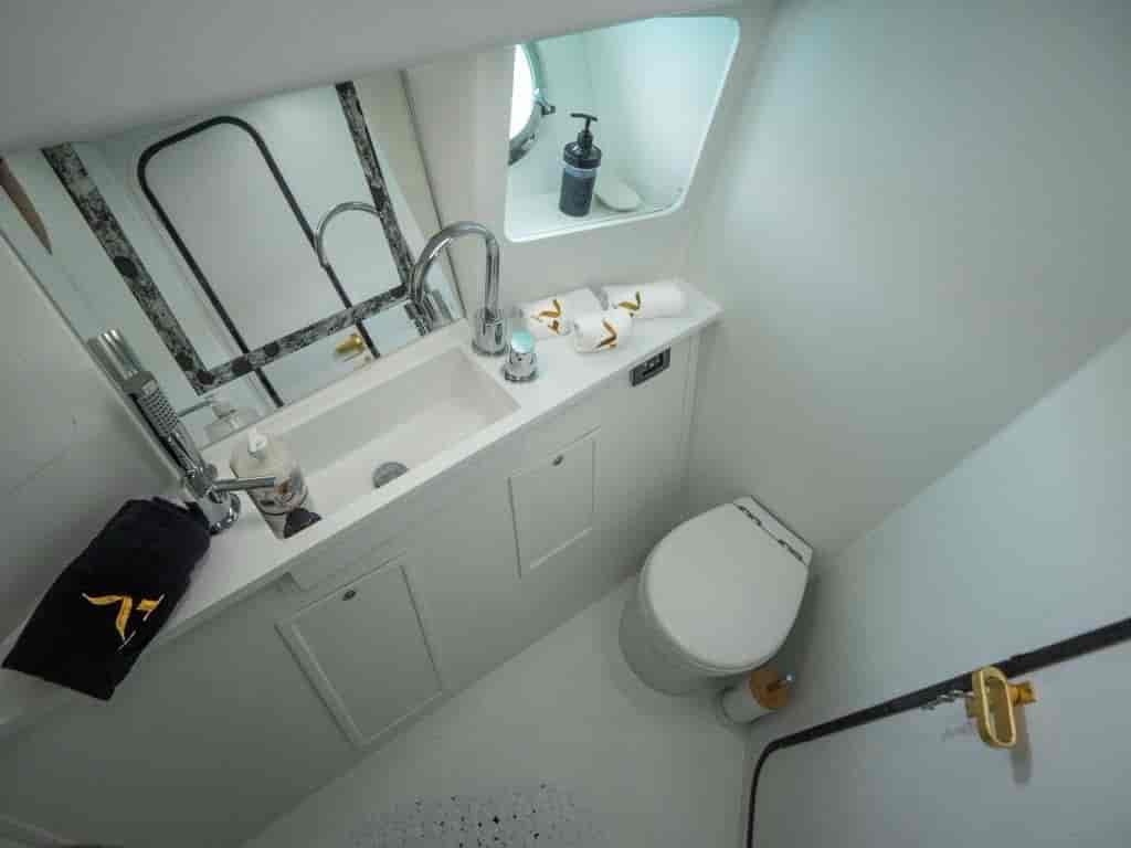 Boat picture 9