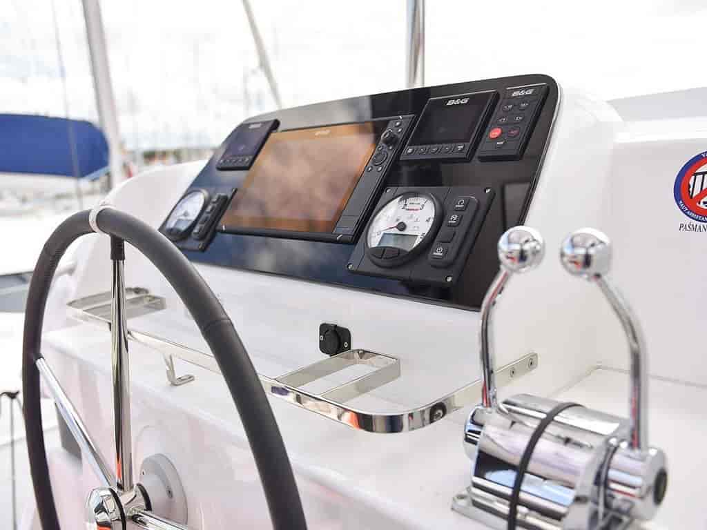 Boat picture 9