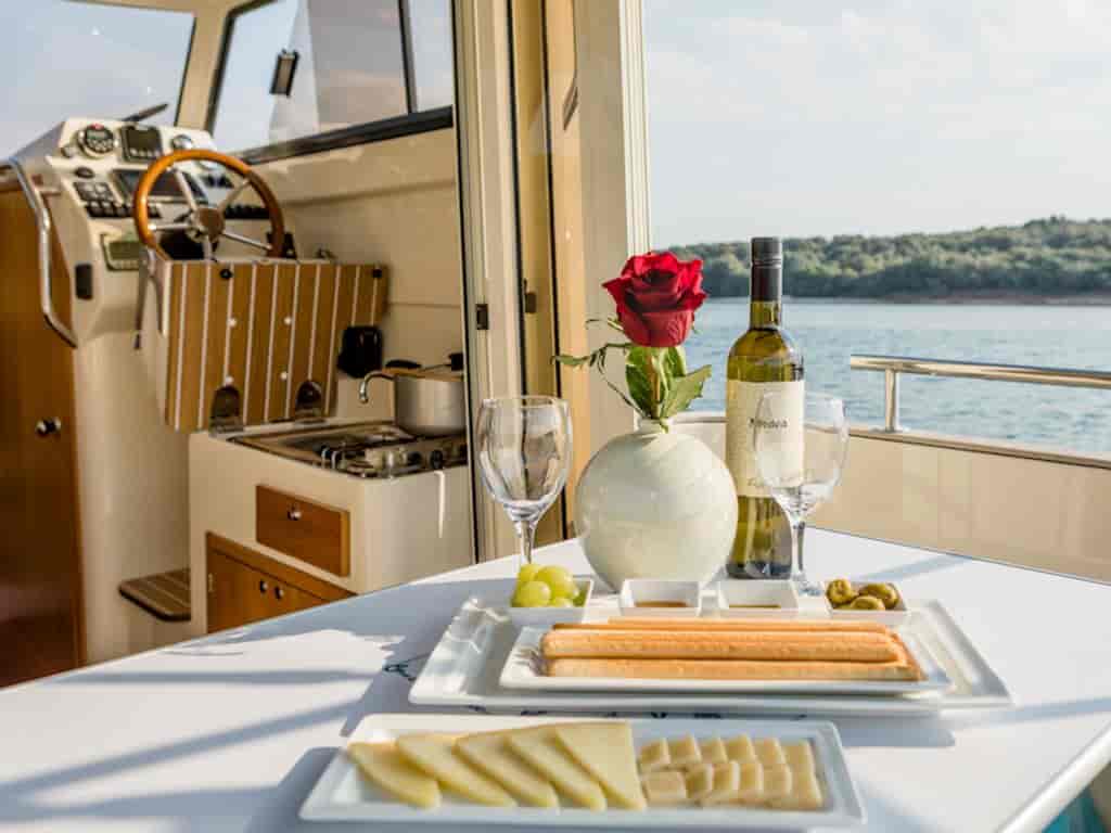 Boat picture 17