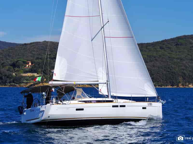 Photo of Idra, image 1 of 5