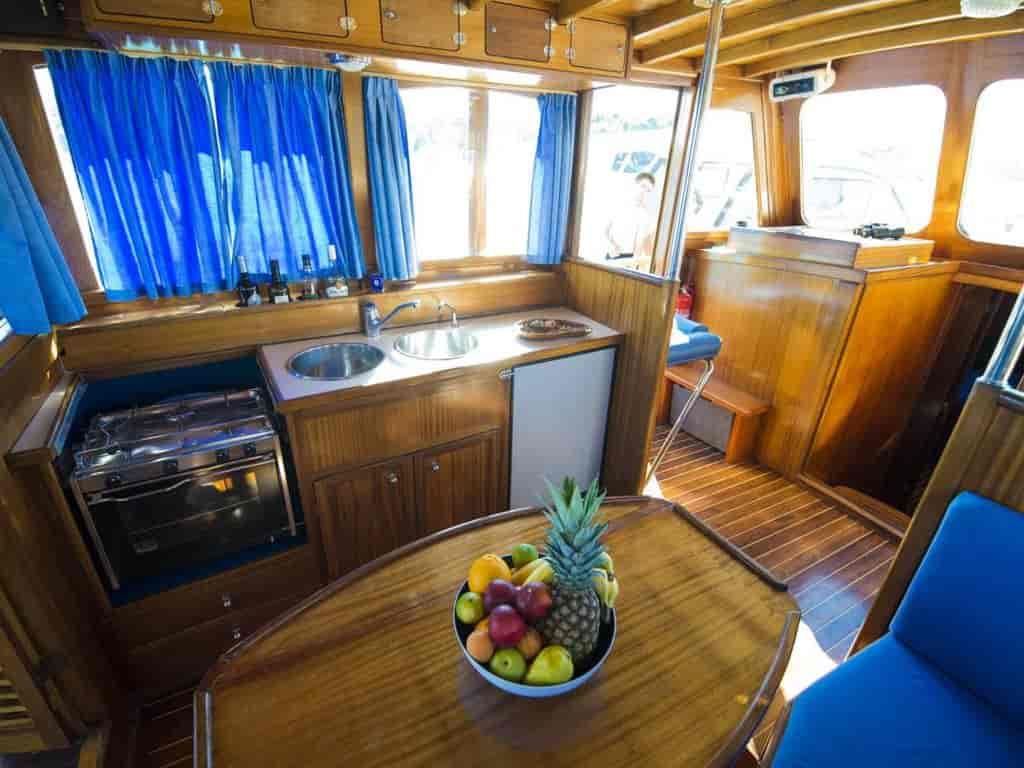 Boat picture 17