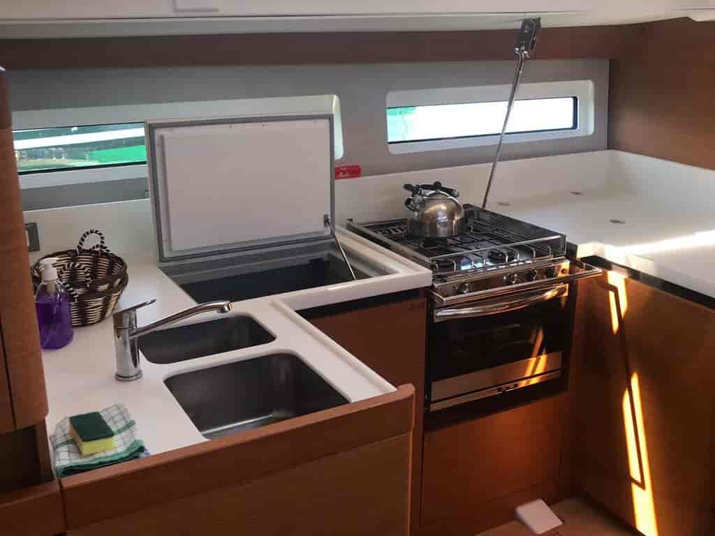 Boat picture 9