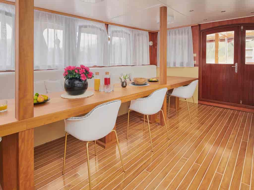 Boat picture 18