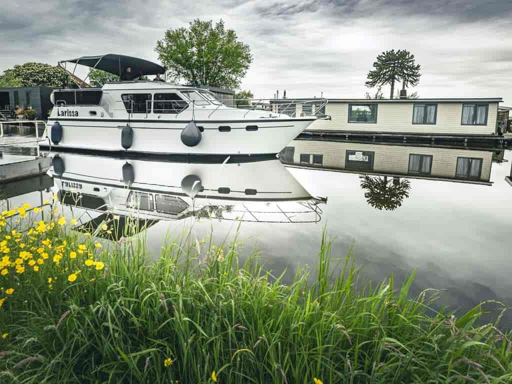 Boat picture 9