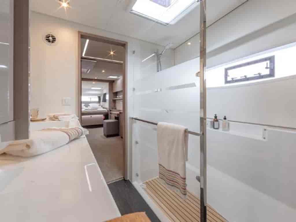 Boat picture 9