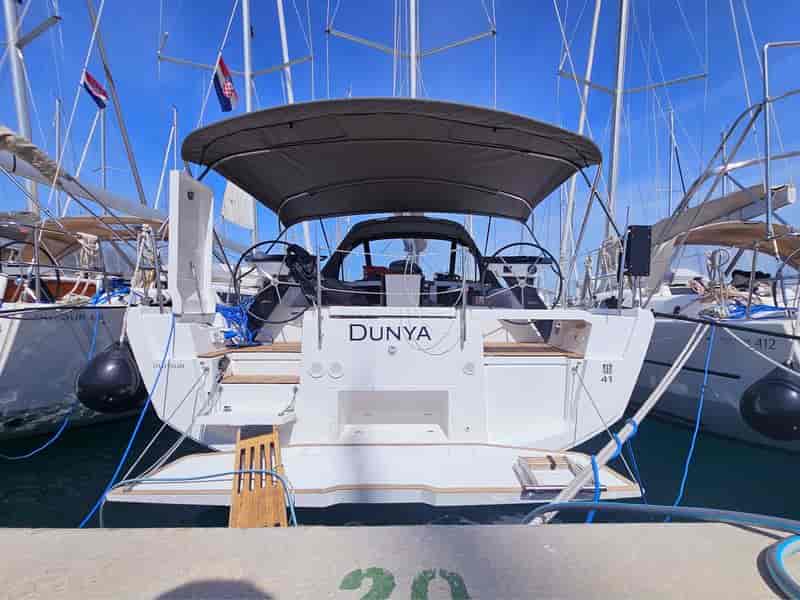 Photo of Dunya (A/C & gen), image 1 of 5