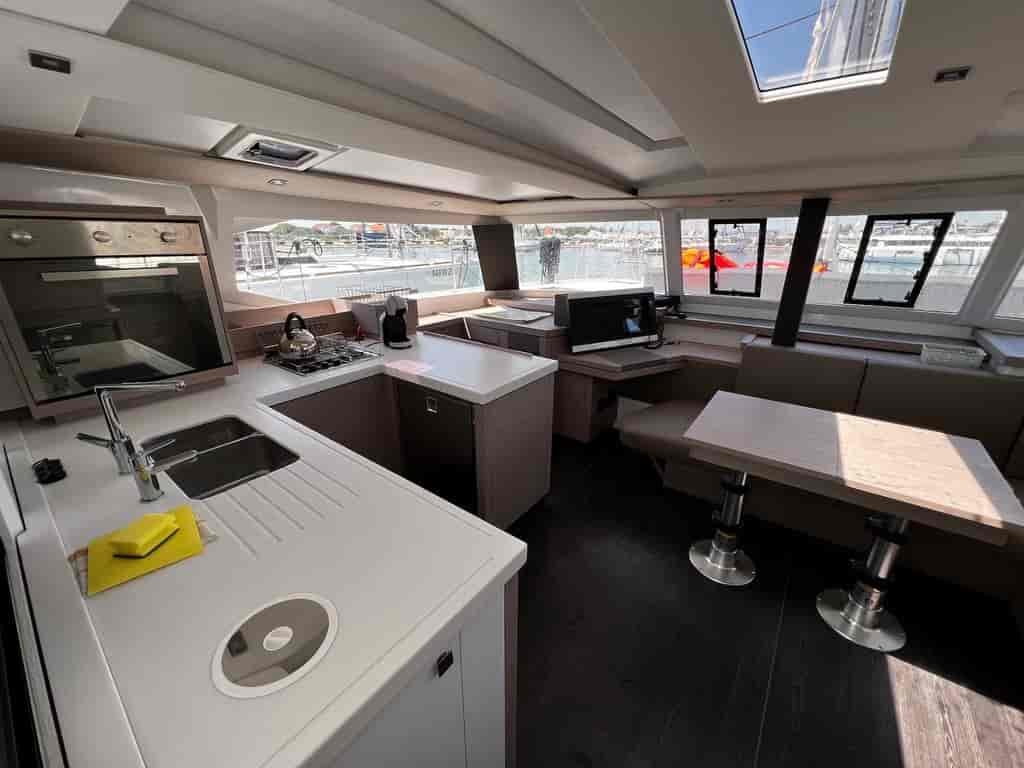 Boat picture 9