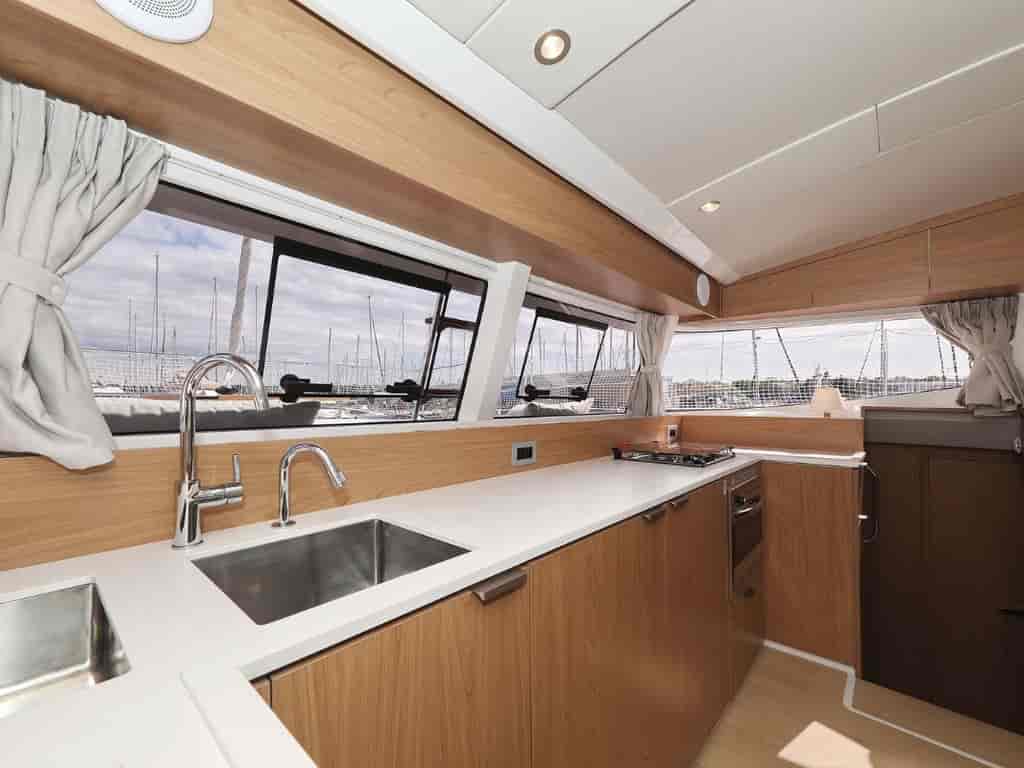 Boat picture 9