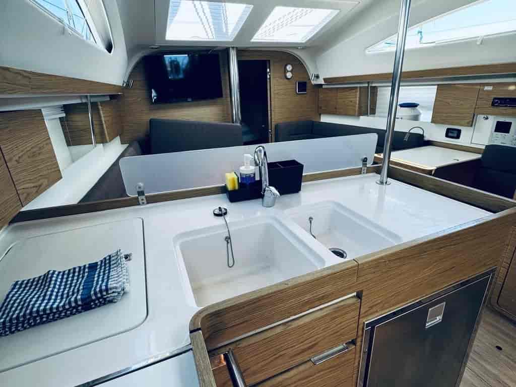 Boat picture 16