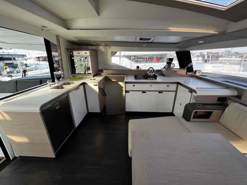 Boat picture 9