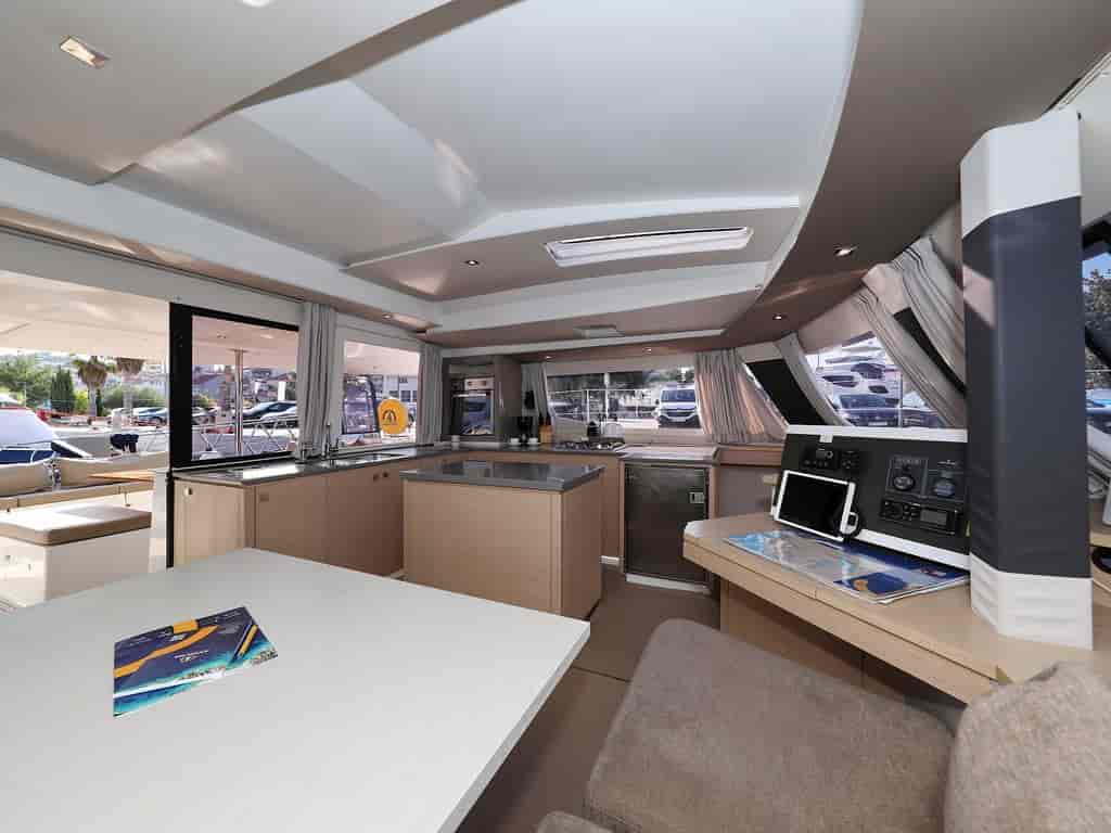Boat picture 17
