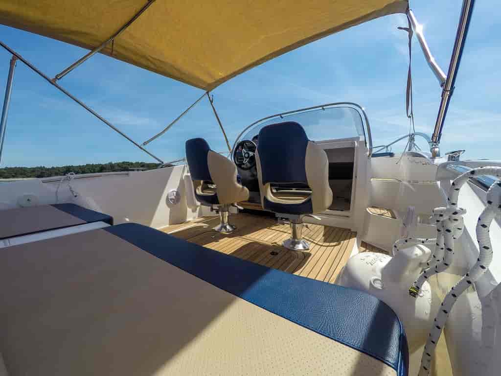 Boat picture 9