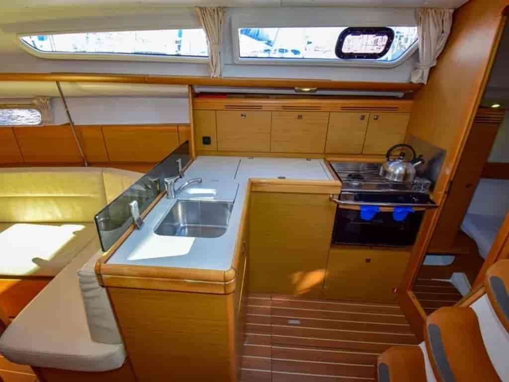 Boat picture 9