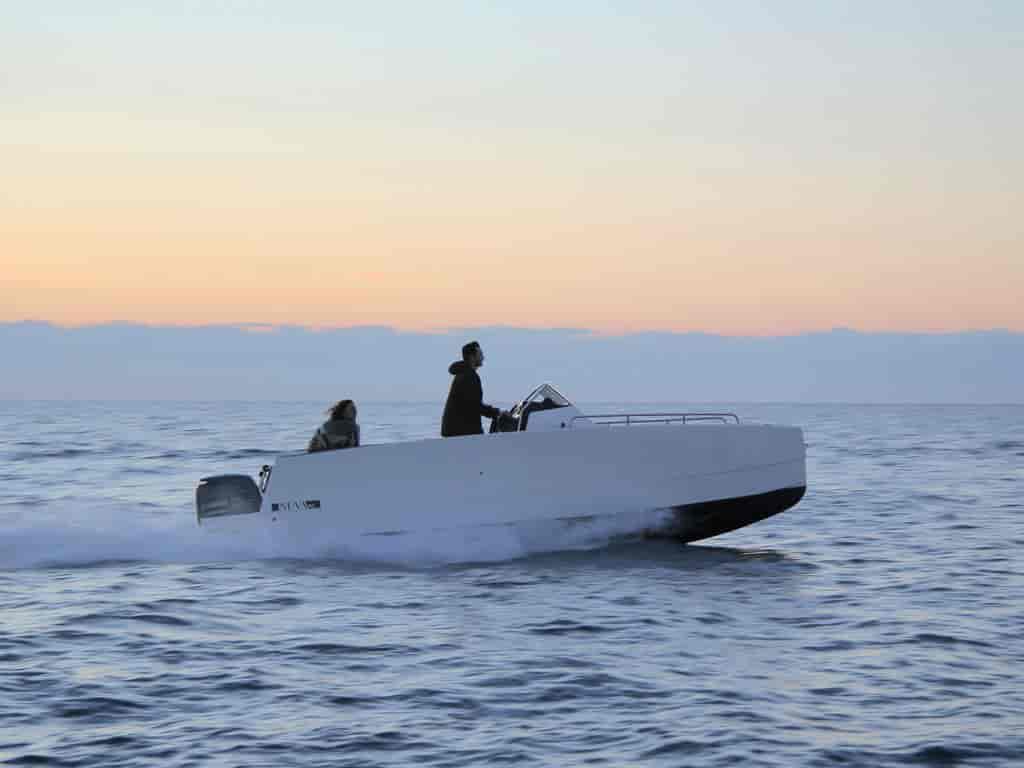 Boat picture 9