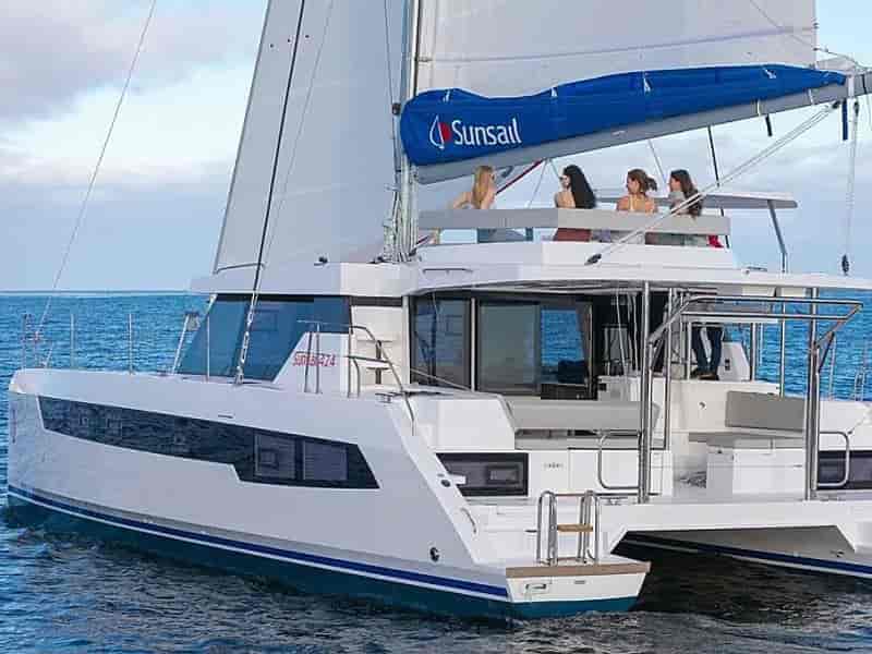 Photo of Sunsail 424/4/4 Classic, image 1 of 5