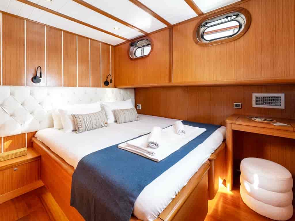 Boat picture 9