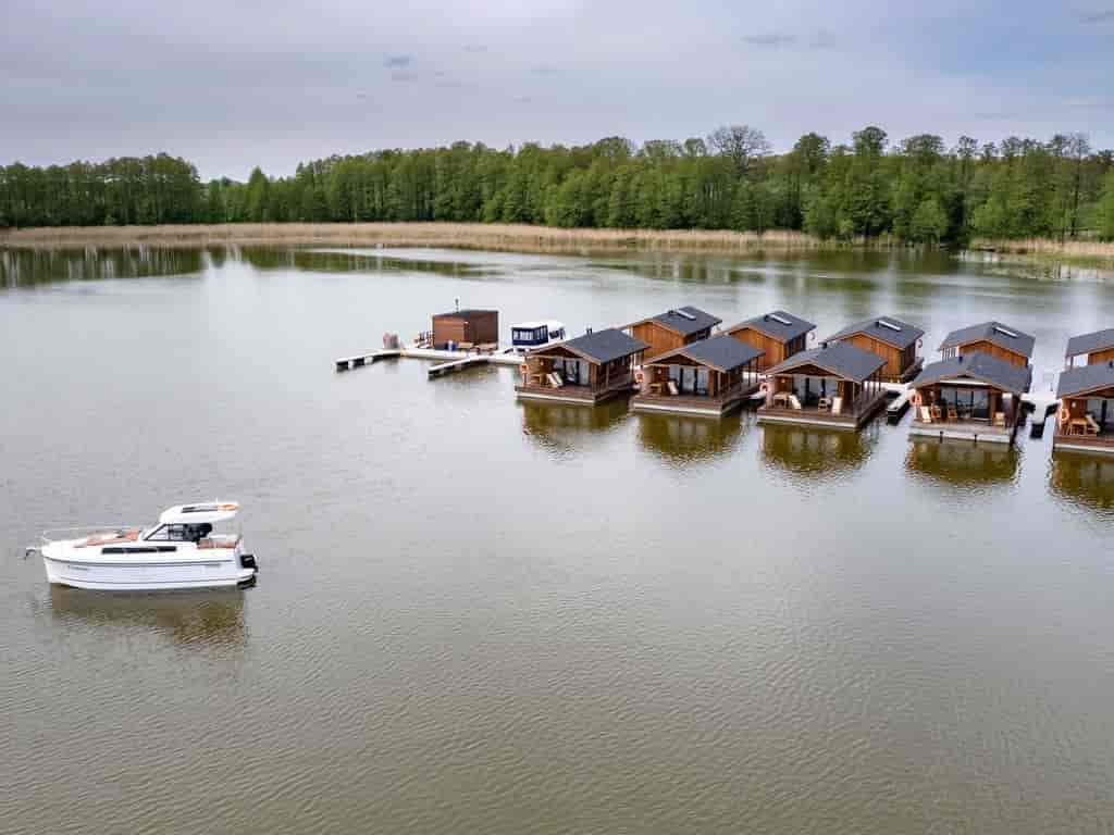 Boat picture 17