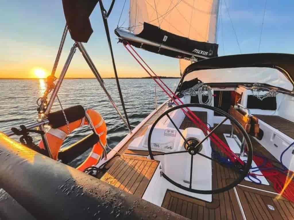 Boat picture 9