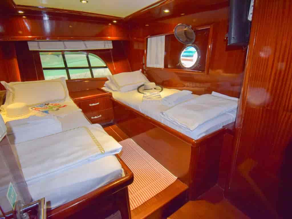 Boat picture 16