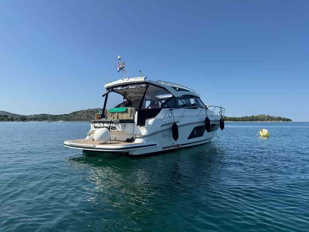 Boat picture 9