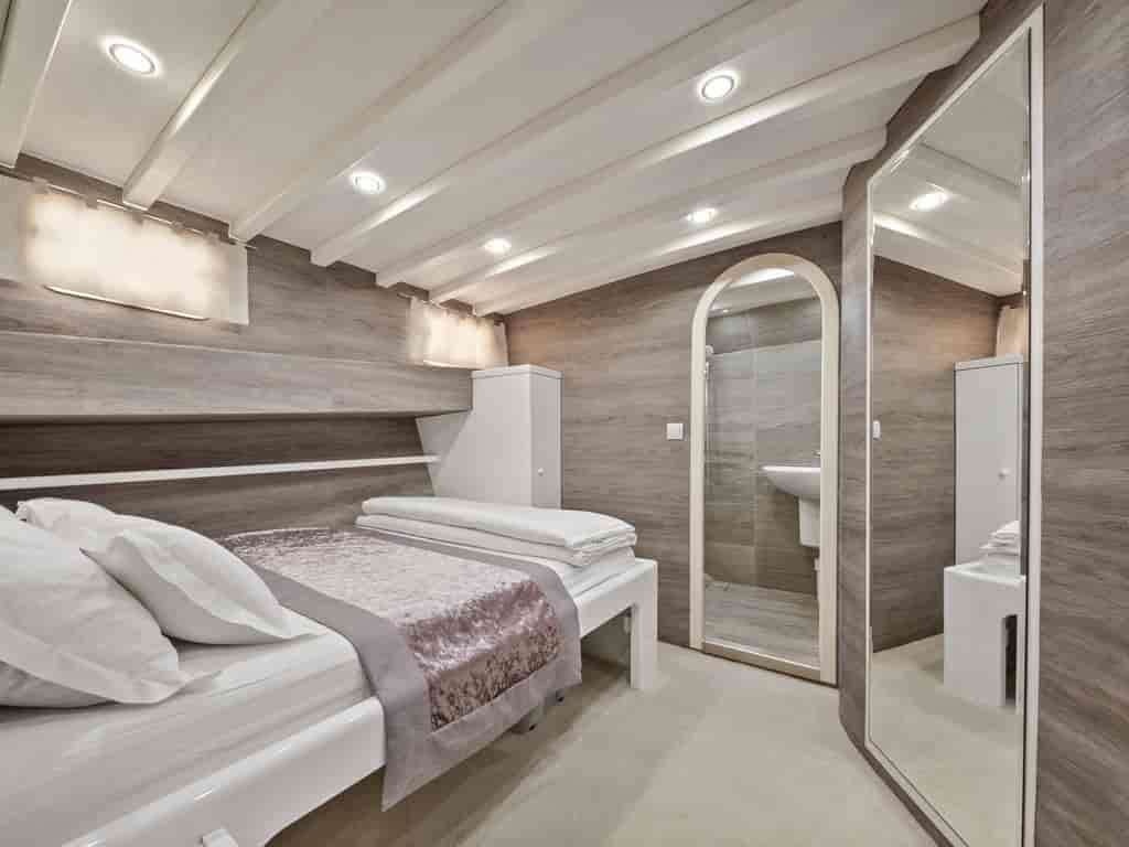 Boat picture 26