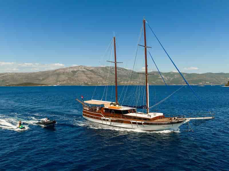 Boat picture 1