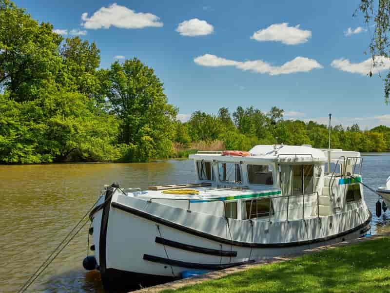Photo of undefined, image 1 of 6