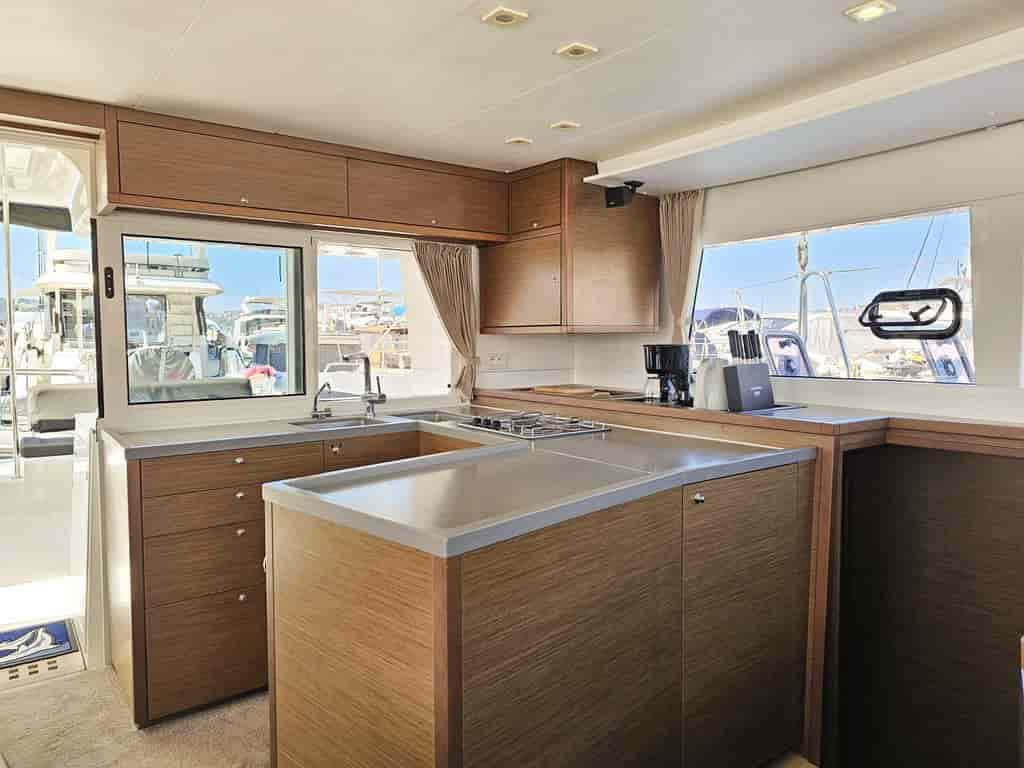Boat picture 9