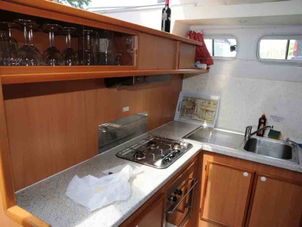 Boat picture 9