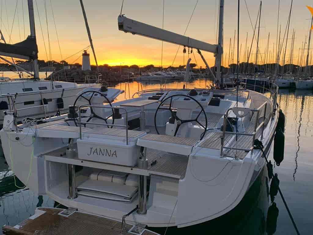 Photo 3 of Janna