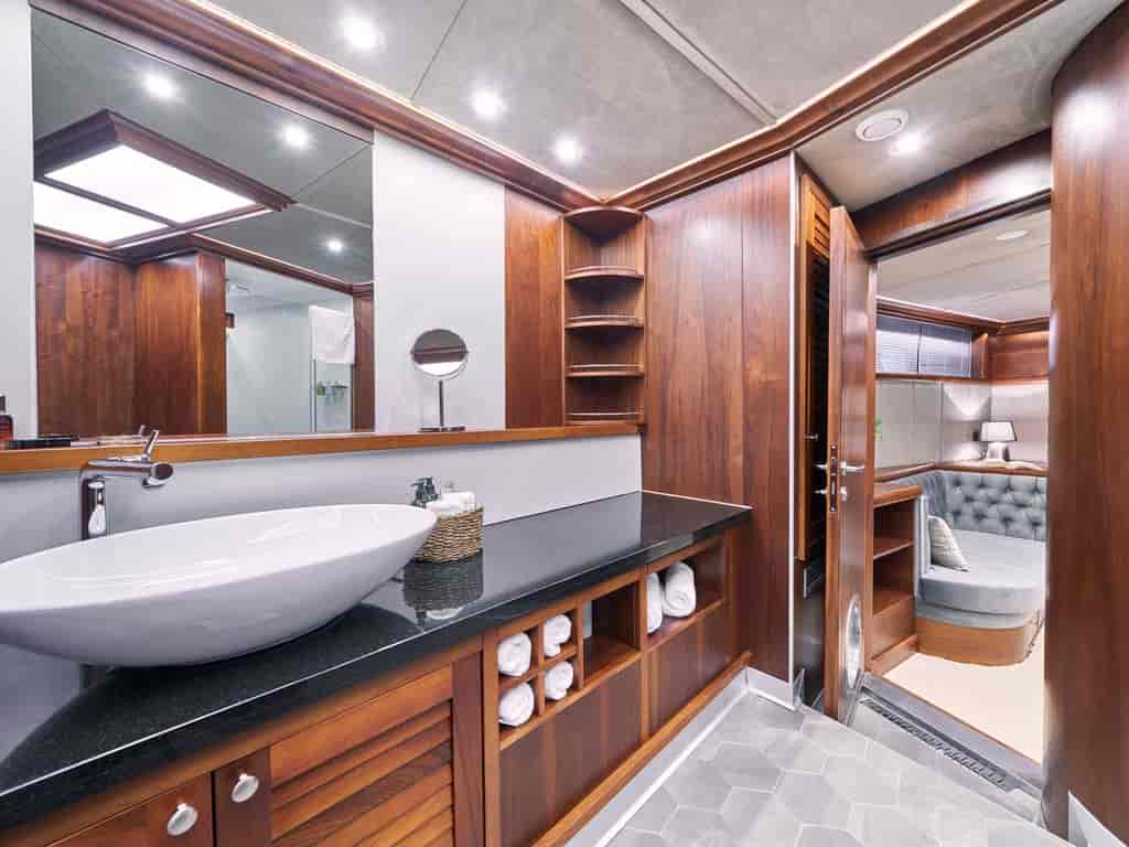 Boat picture 19