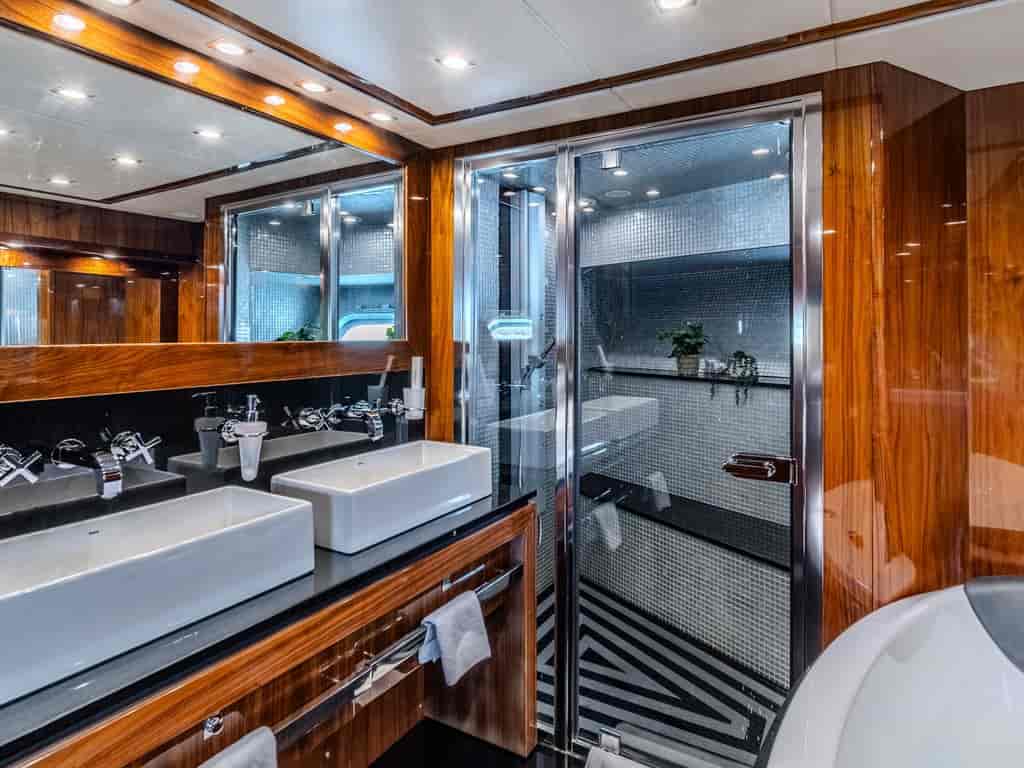Boat picture 12