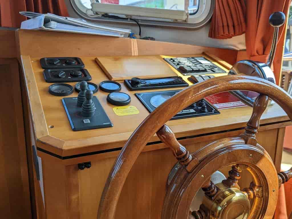 Boat picture 17