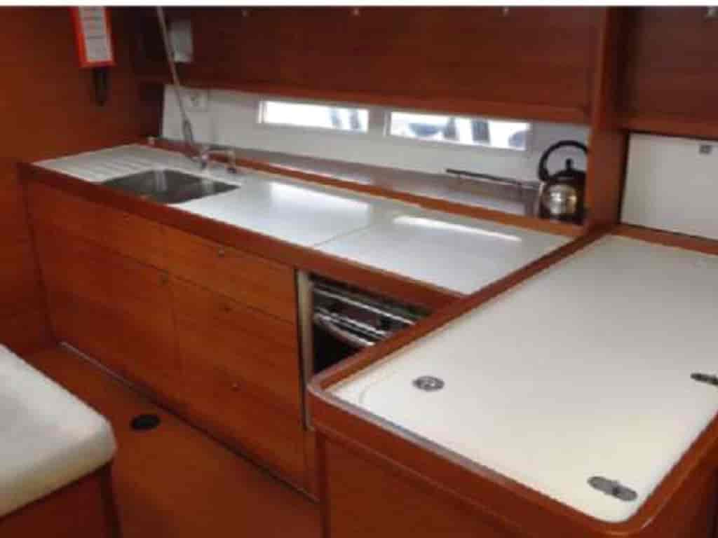 Boat picture 9
